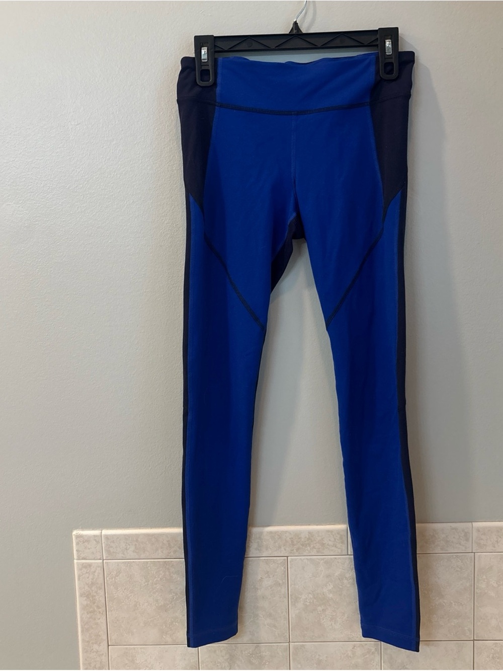 Under Armour Blue and Navy  Leggings size Small